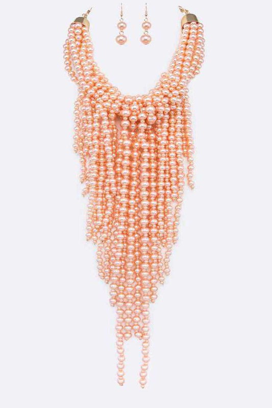 Cassidy Pearls Necklace Set